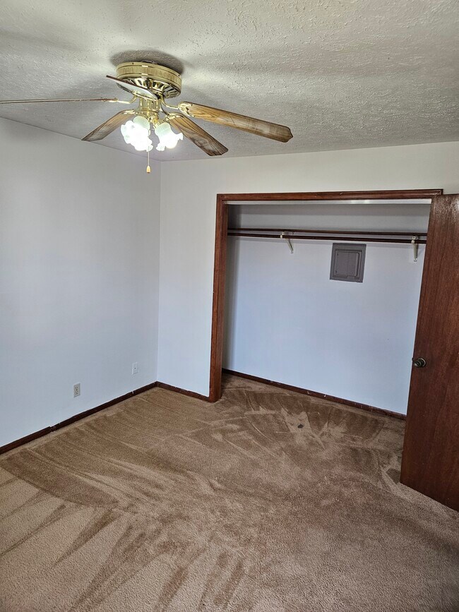 711 E 7th St Unit 4, North Bend, NE 68649 Apartments in North Bend