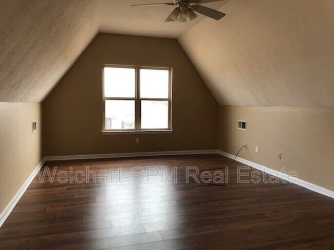 Building Photo - 37 Hemingway Cove