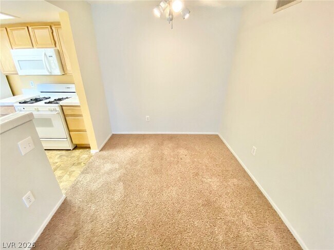 Foto del edificio - 1909 High Valley Ct