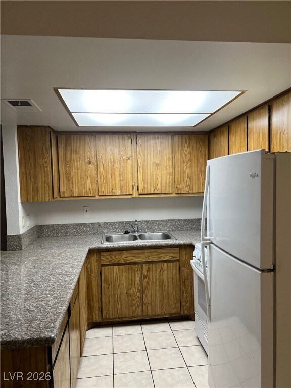 Foto del edificio - 2245 N Jones Blvd