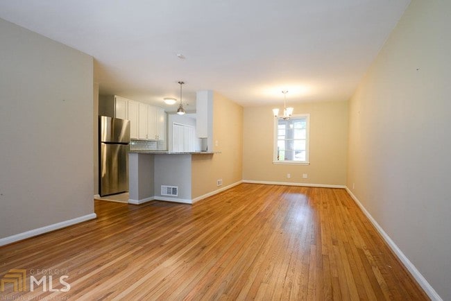 Building Photo - 2671 Woodridge Dr