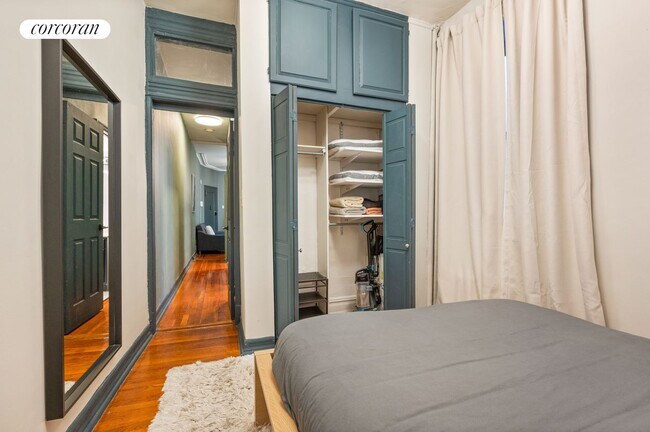 Foto del edificio - 104 W 83rd St