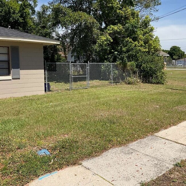 Photo - Cozy 2 bedroom/1 bath Duplex House