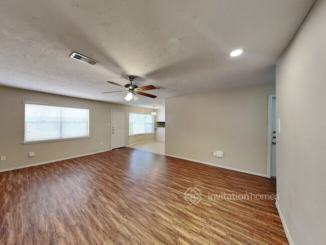 Foto del edificio - 11338 Angelique Dr