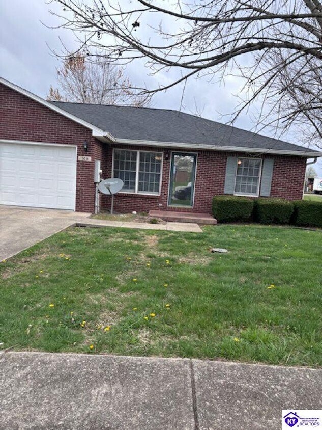 Foto principal - 108 Croghan Way