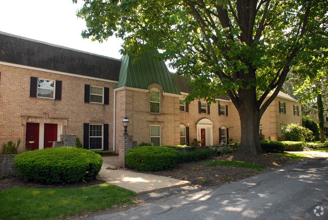 Building Photo - Williamson Square