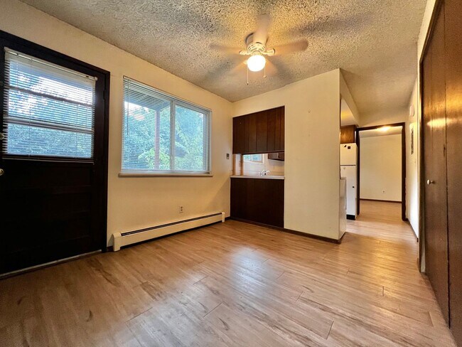 Building Photo - Dartmouth125 (KC-AM)