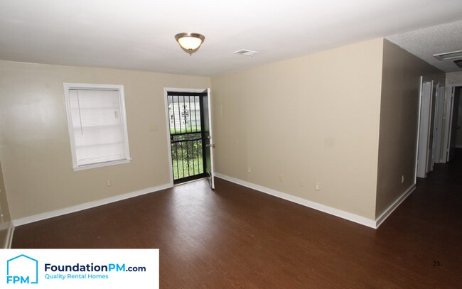 Foto del edificio - 732 Tampa Ave