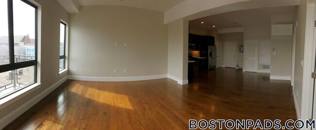 Building Photo - 339 D St