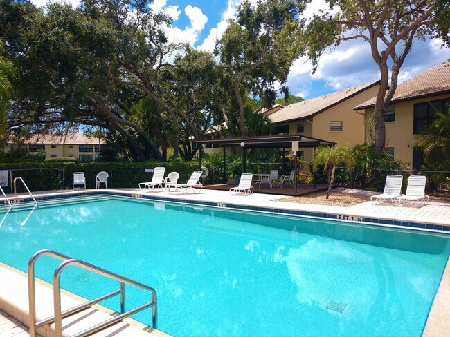 Foto del edificio - Seasonal Short-Term 2-Bedroom 2-Bathroom 2nd Floor Condo located at Mission Lakes!