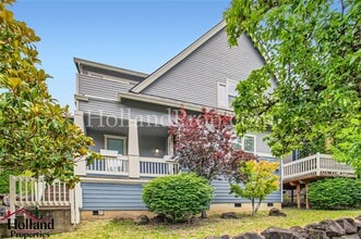 Building Photo - 10823 SW Celeste Ln