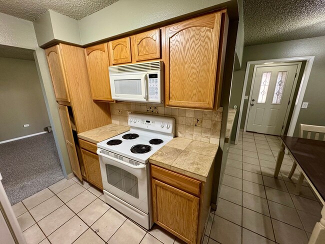 Building Photo - 4569 S Lowell Blvd