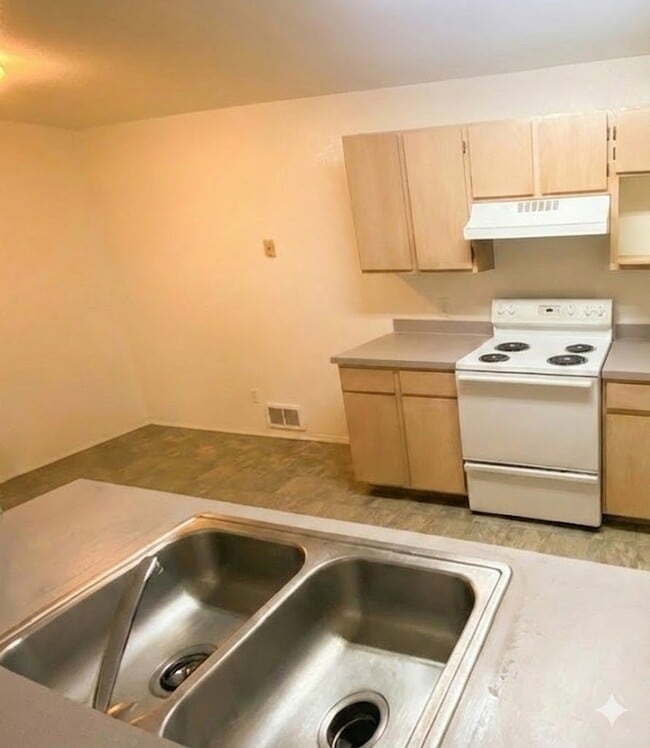 Building Photo - 131 Baker St