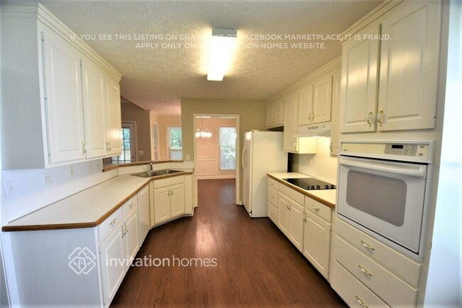 Building Photo - 855 Simon Ive Dr