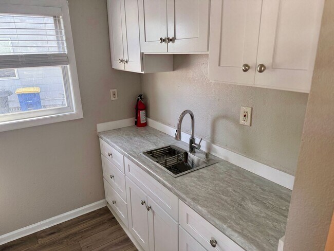 Foto del edificio - Beautiful 3/1 in Clearwater Available Now!