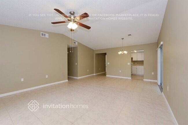 Foto del edificio - 5800 Southwind Dr