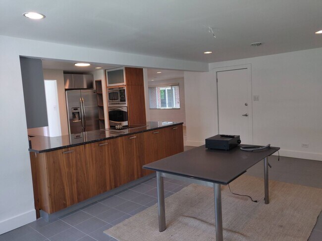 Foto del edificio - Four Bedroom Ranch in Hilltop/Lowry. Pets ...