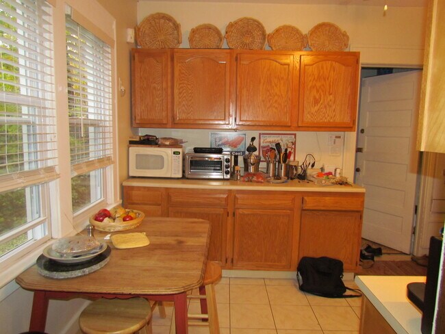 Foto del edificio - 125 Roosevelt Ave