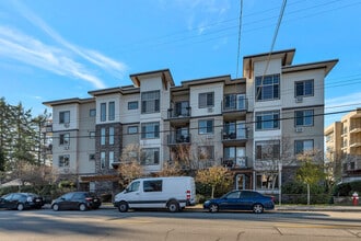 Building Photo - 11887 Burnett St.