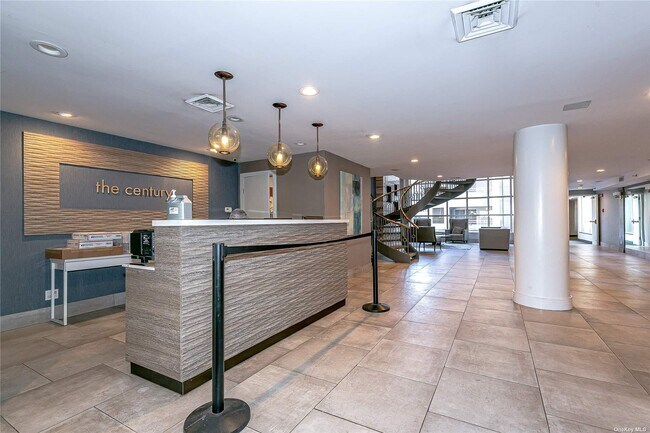 Foto del edificio - 100 Cutter Mill Rd