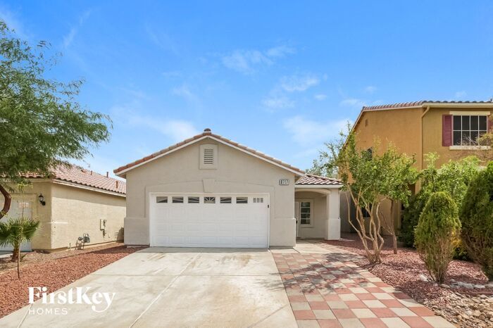 Foto principal - 8717 W Rochelle Ave