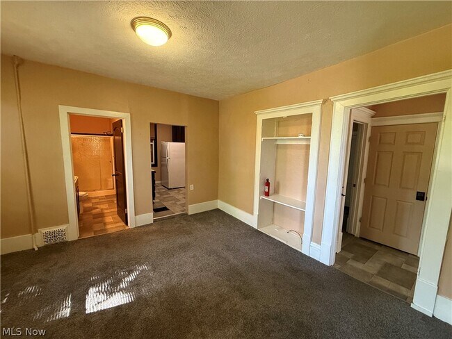 Foto del edificio - 1076 Ackley St