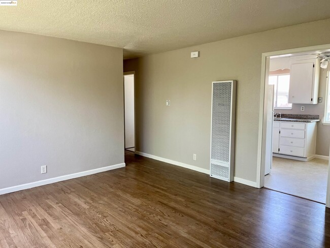 Building Photo - 3619 De Ovan Ave