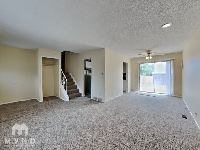 Building Photo - 9894 W Polk Pl