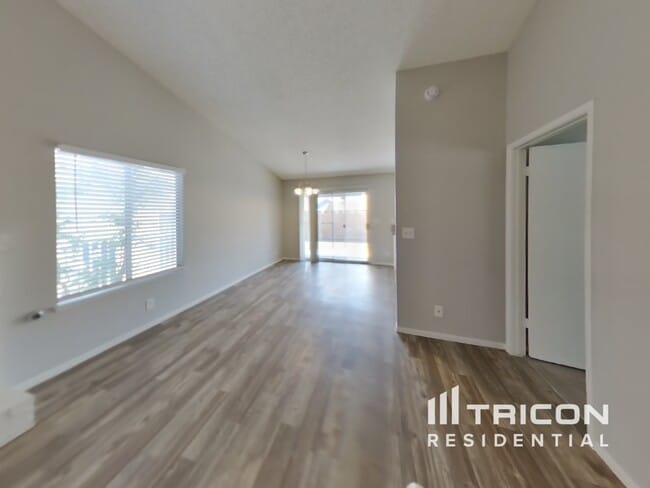 Foto del edificio - 1833 Ridgefield Dr