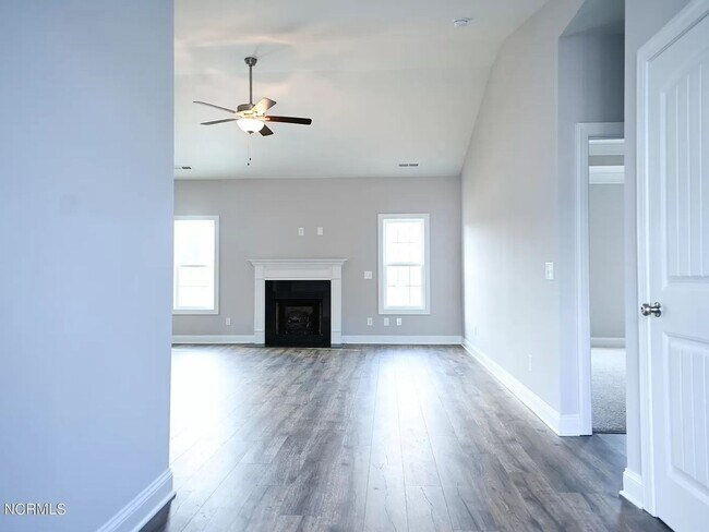 Building Photo - 4 Bedroom Single Family Home in Rocky Point
