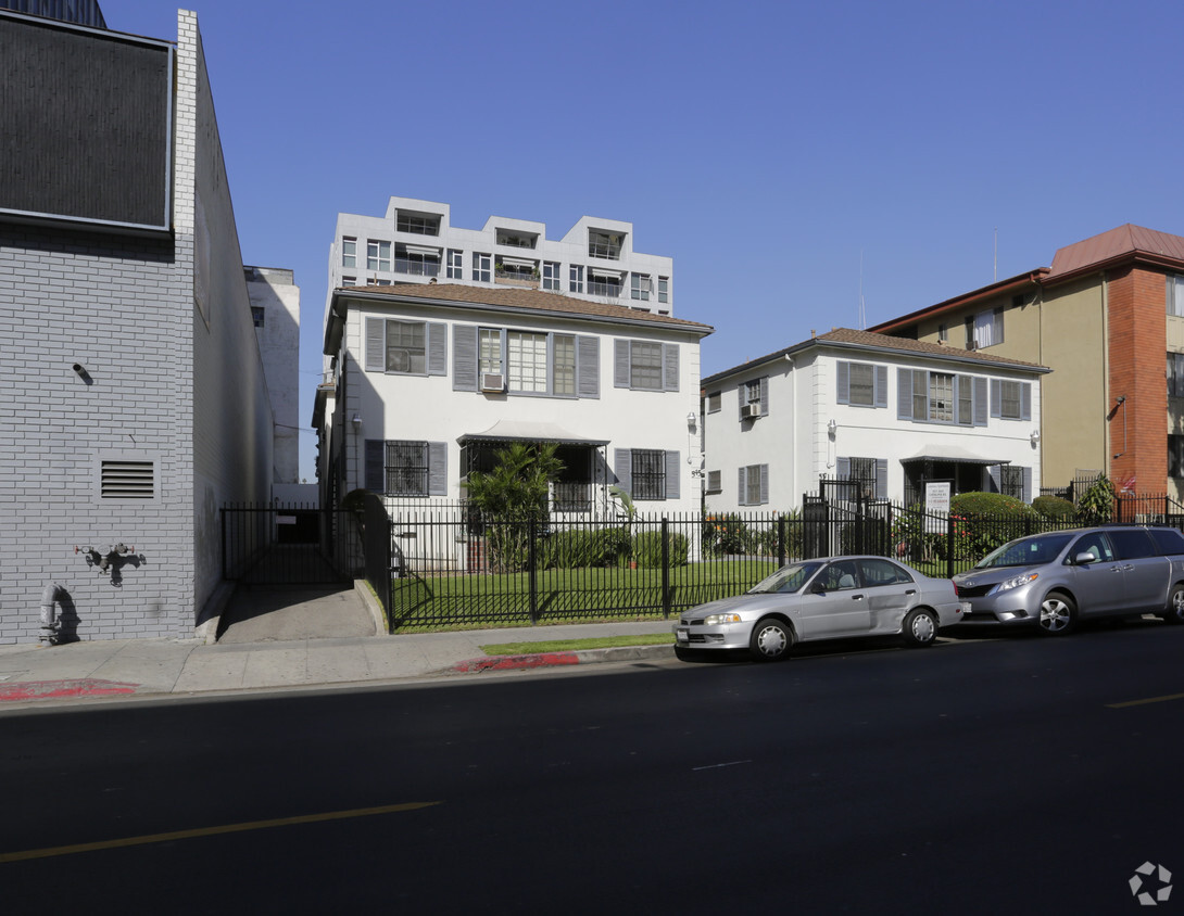 Primary Photo - 545 S Catalina St