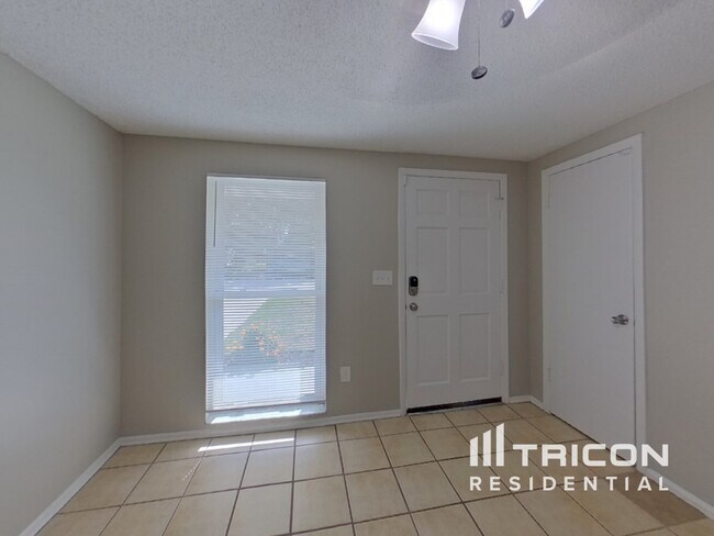 Building Photo - 1208 Melonwood Ave