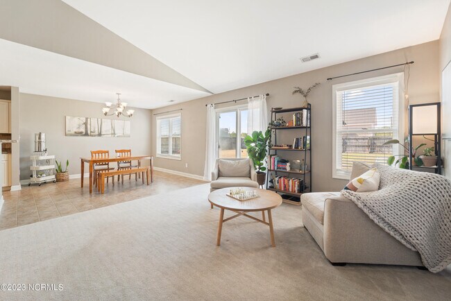 Foto del edificio - 202 Chestwood Dr