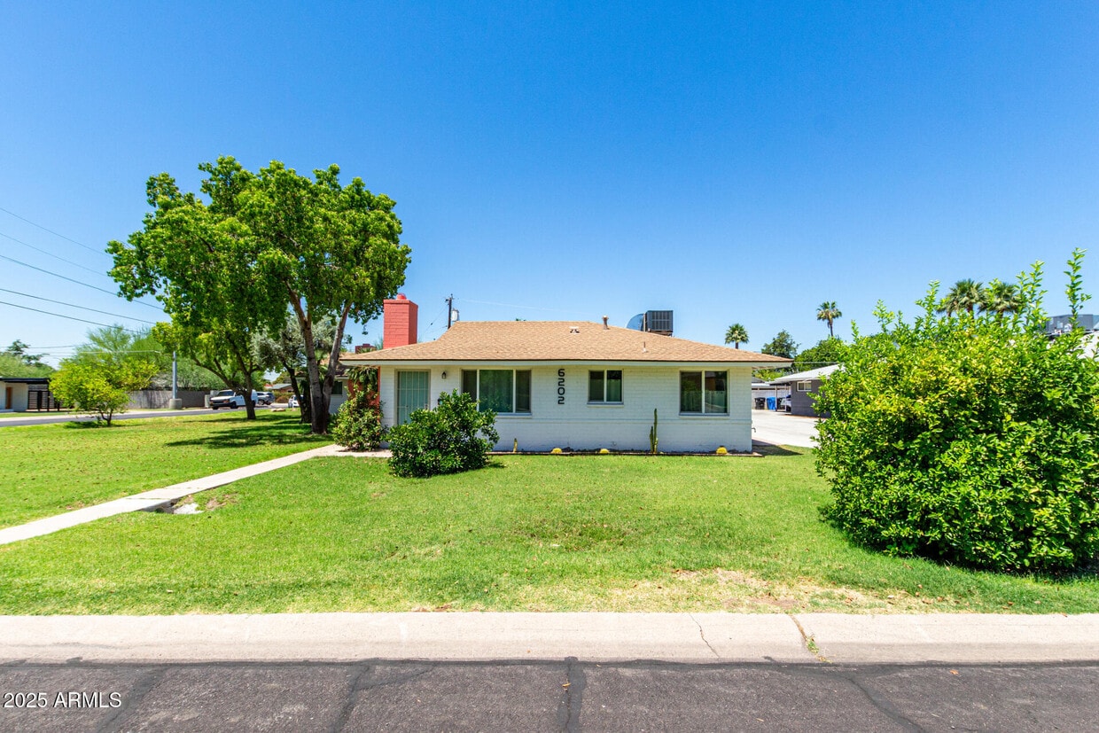 Foto principal - 6202 N 14th St