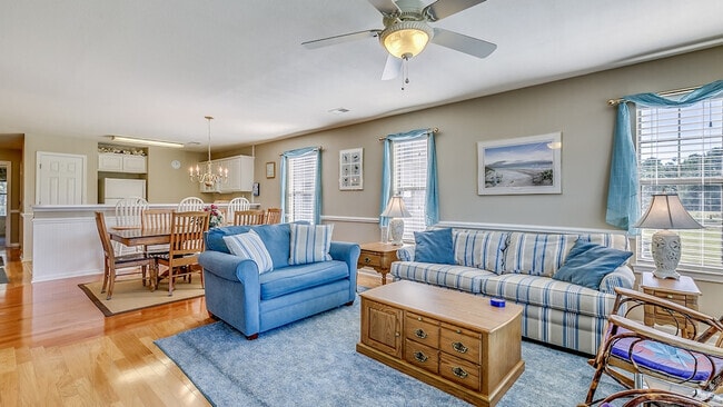 Building Photo - 549 Blue Stem Dr