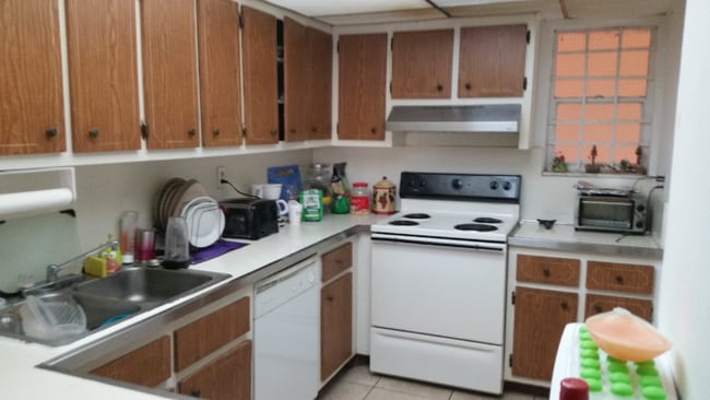 Foto del edificio - 1990 W 56th St