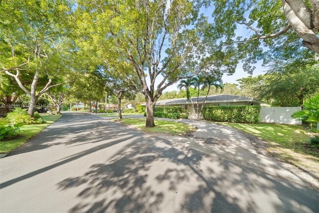 Foto del edificio - 341 Island Dr