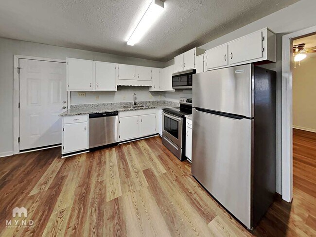 Foto del edificio - 421 Cabriolet Ct