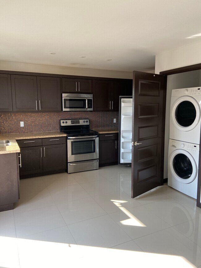 1949 Old Port Isabel Rd, Brownsville, TX 78521 Townhome Rentals in Brownsville TX