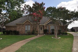 Building Photo - 4009 Bowden Hill Ln E