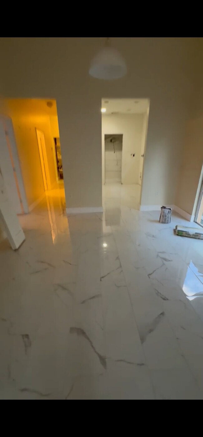 Foto del edificio - 2507 NE 41st Terrace