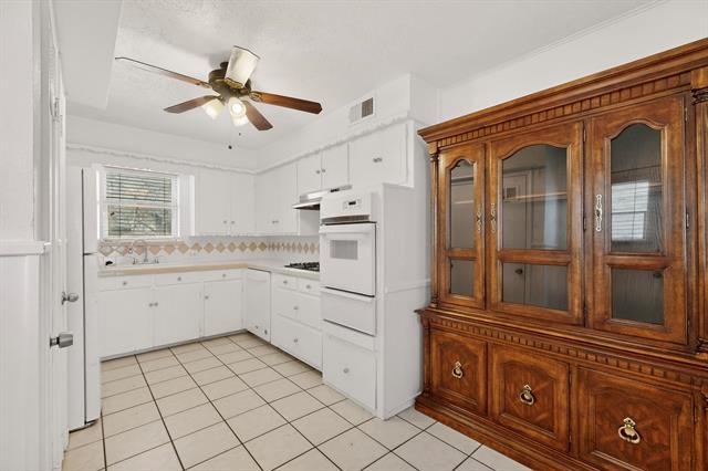 Building Photo - 4111 Kirby St