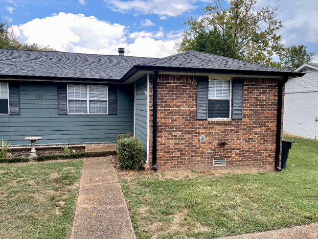 Building Photo - 108 Castle Ct