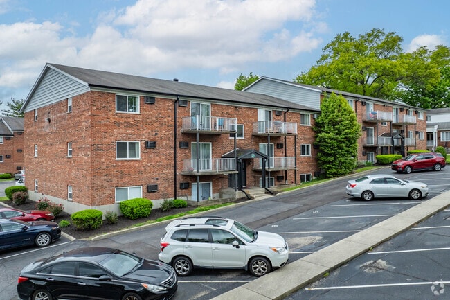 Building Photo - Oaks Apartments