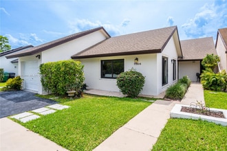 Building Photo - 7106 SW 103rd Pl