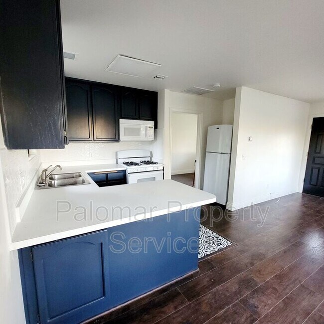 Building Photo - 28472 Cepin Dr