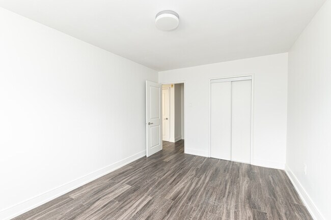 Photo du bâtiment - 543 Mornington Av