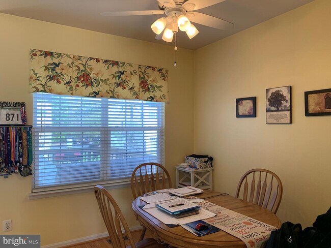 Building Photo - 9974 Shortbread Way