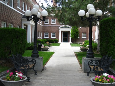 Building Photo - Courtyard Apartments