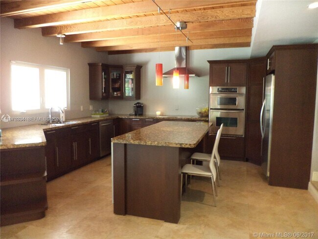 Foto del edificio - 7390 SW 99th St